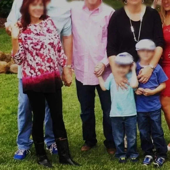 Ellen Tracy Keyhole Top - Picture 3 of 7